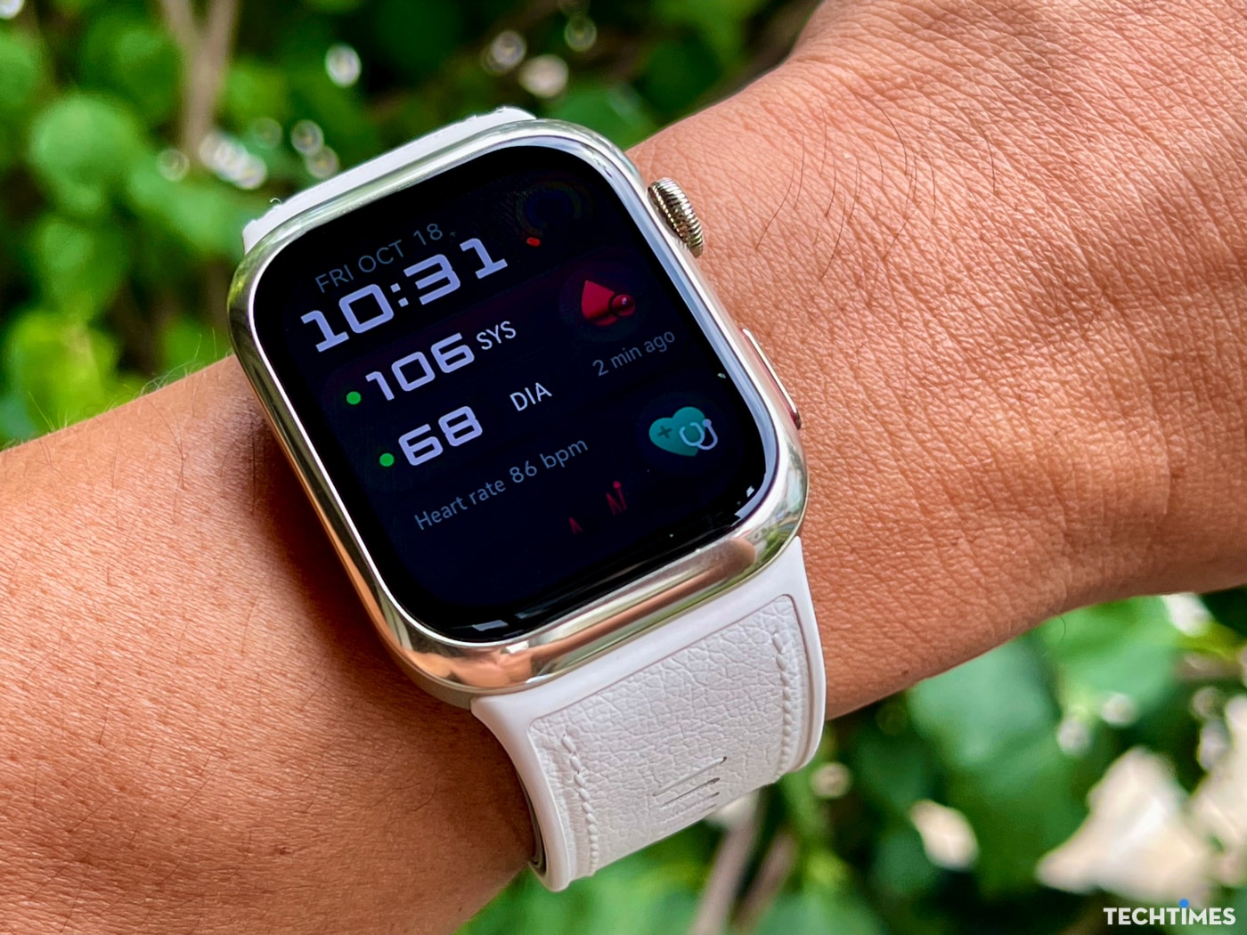 Đồng Hồ Thông Minh Theo Dõi Huyết Áp Động HUAWEI WATCH D2